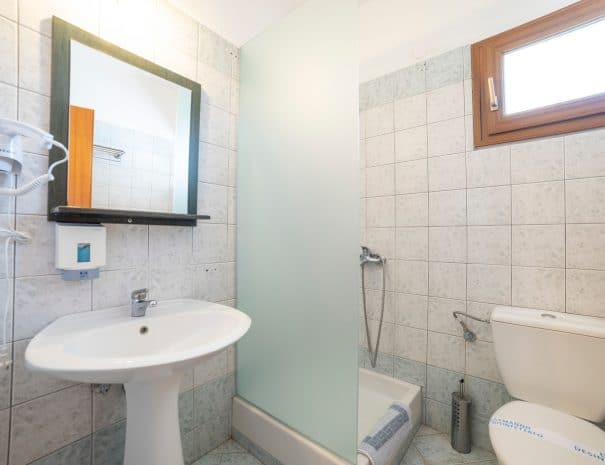 Bathroom Erodios hotel lake kerkini