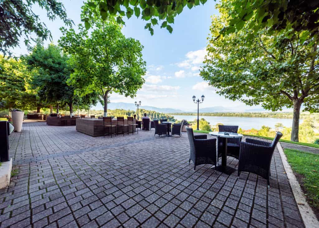cafe bar erodios at lake kerkini
