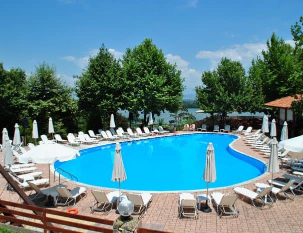 Erodios pool bar at lake kerkini